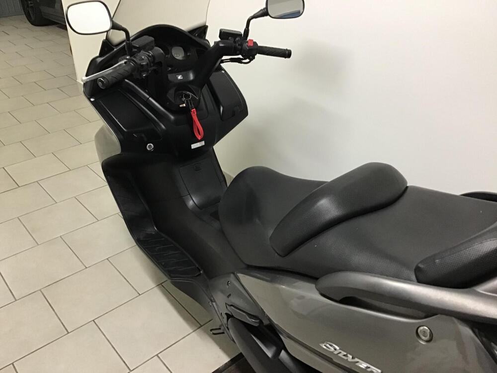 Honda Silver Wing 400 (2006 - 09) (4)