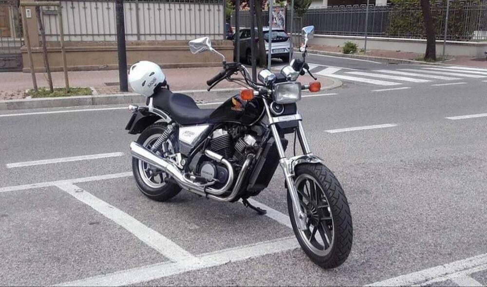 Honda VT 500 CUSTOM