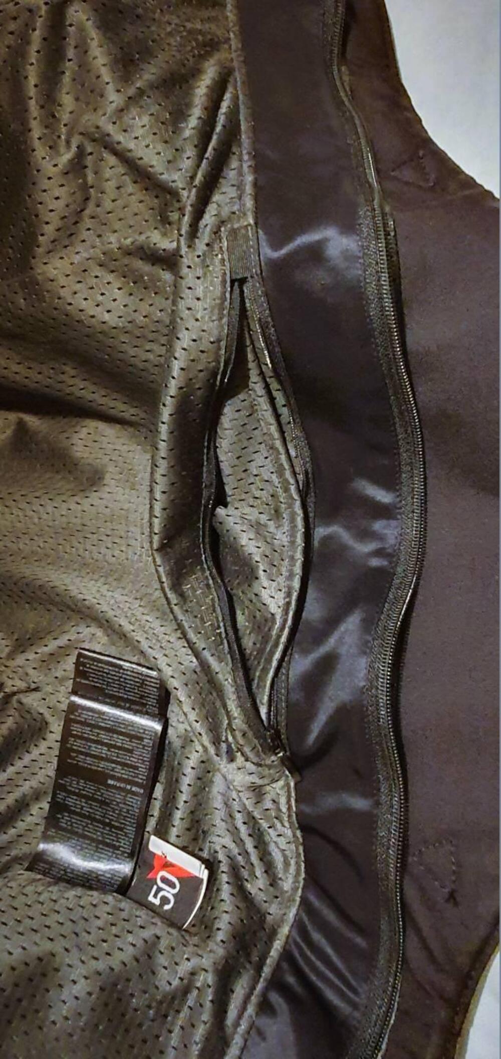 Giacca moto in pelle Dainese Avro C2 (6)