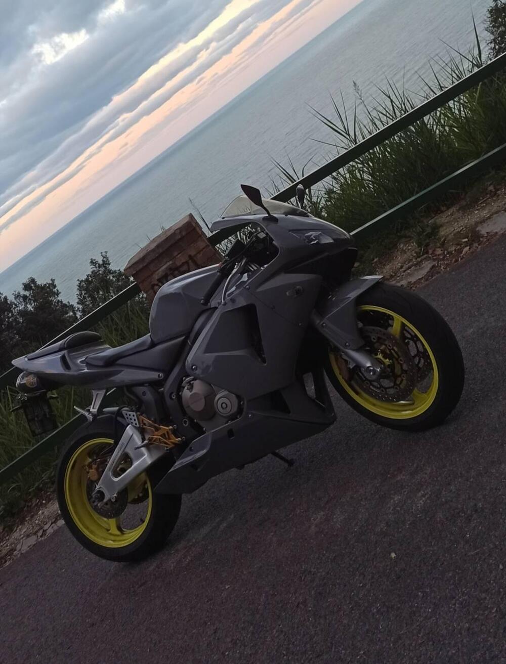 Honda CBR 600 RR (2003 - 04) (2)