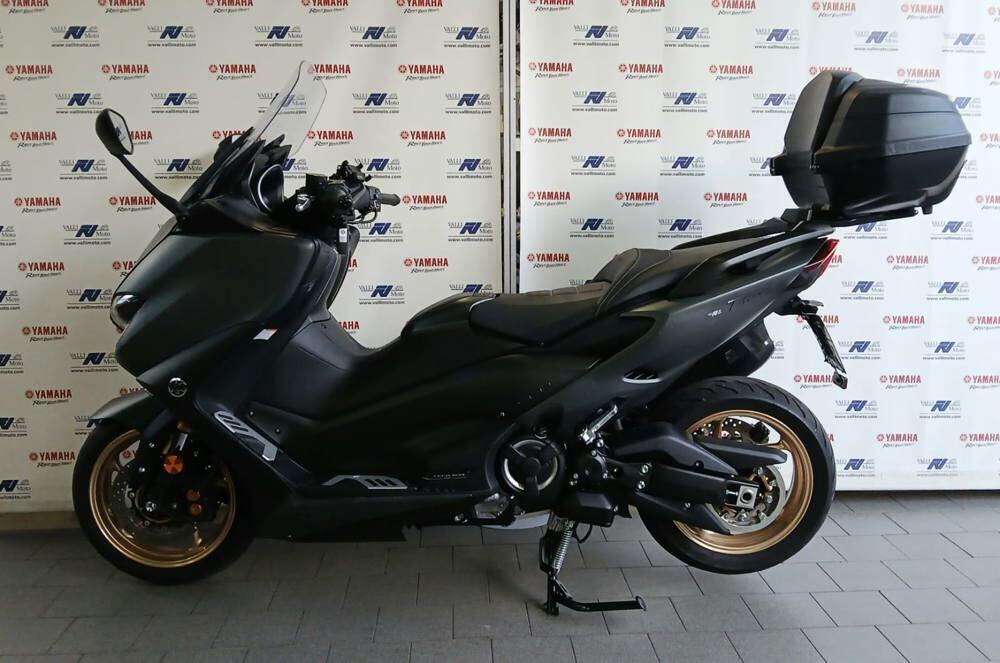 Yamaha T-Max 560 Tech Max (2021) (2)