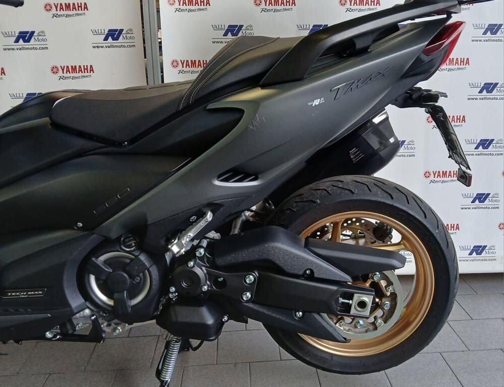 Yamaha T-Max 560 Tech Max (2021) (4)