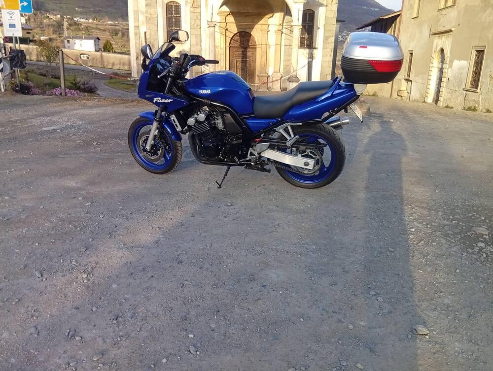 Yamaha FZ6 Fazer (2004 - 07) (2)