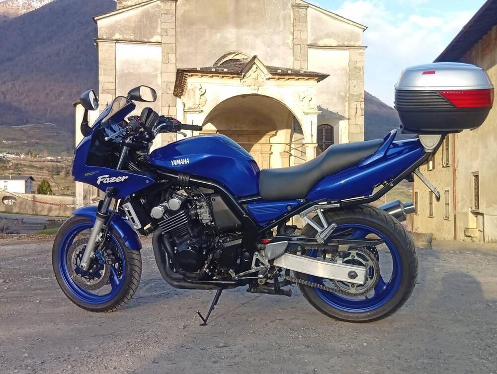 Yamaha FZ6 Fazer (2004 - 07) (3)