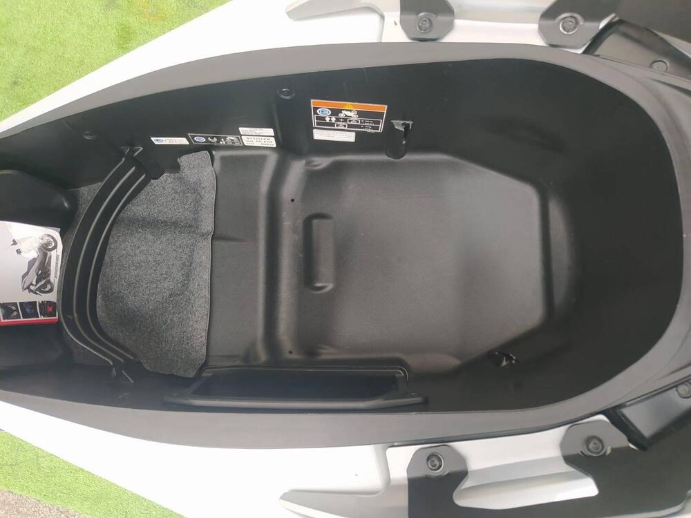 Honda Forza 350 Deluxe (2022 - 24) (8)