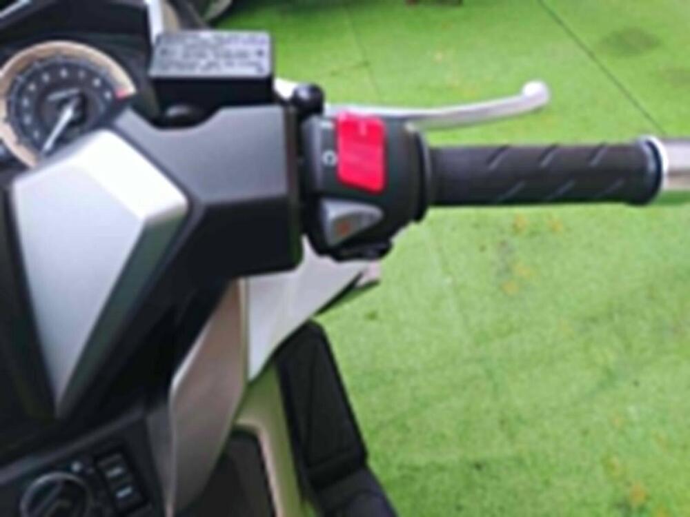 Honda Forza 350 Deluxe (2022 - 24) (11)