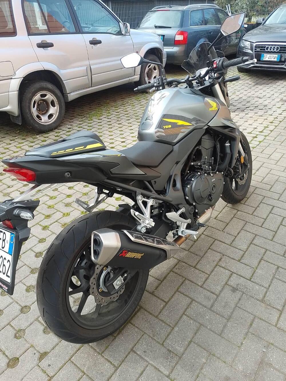 Honda CB 750 Hornet (2023 - 24) (10)