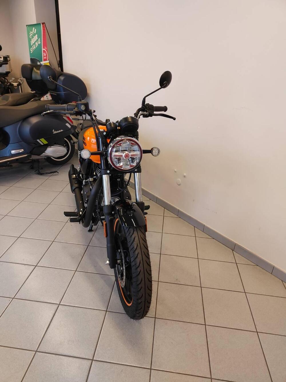 Royal Enfield Meteor 350 (2021 - 26) (6)