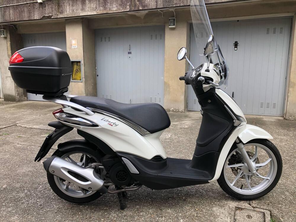 Piaggio Liberty 150 i-get ABS (2016) (4)