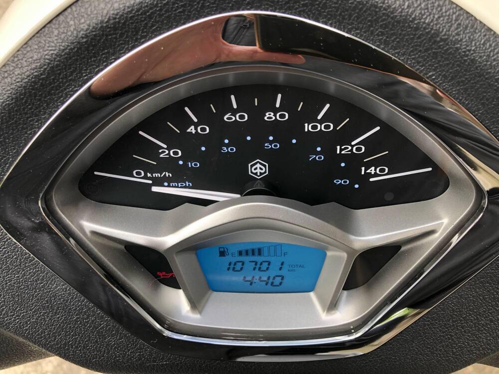 Piaggio Liberty 150 i-get ABS (2016) (5)