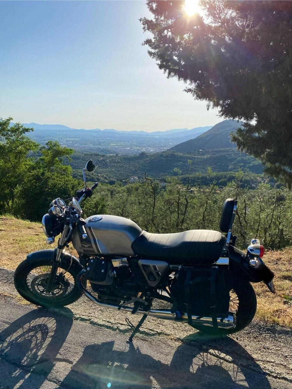 Moto Guzzi V7 II Special (2015 - 17) (6)