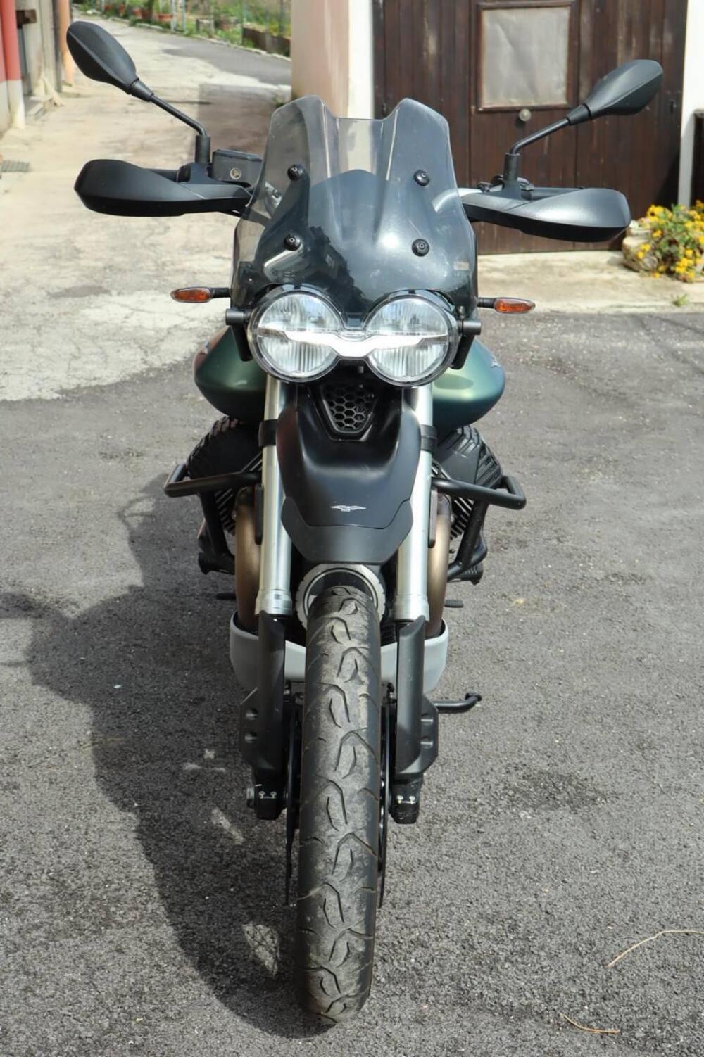 Moto Guzzi V85 TT (2024 - 26) (2)