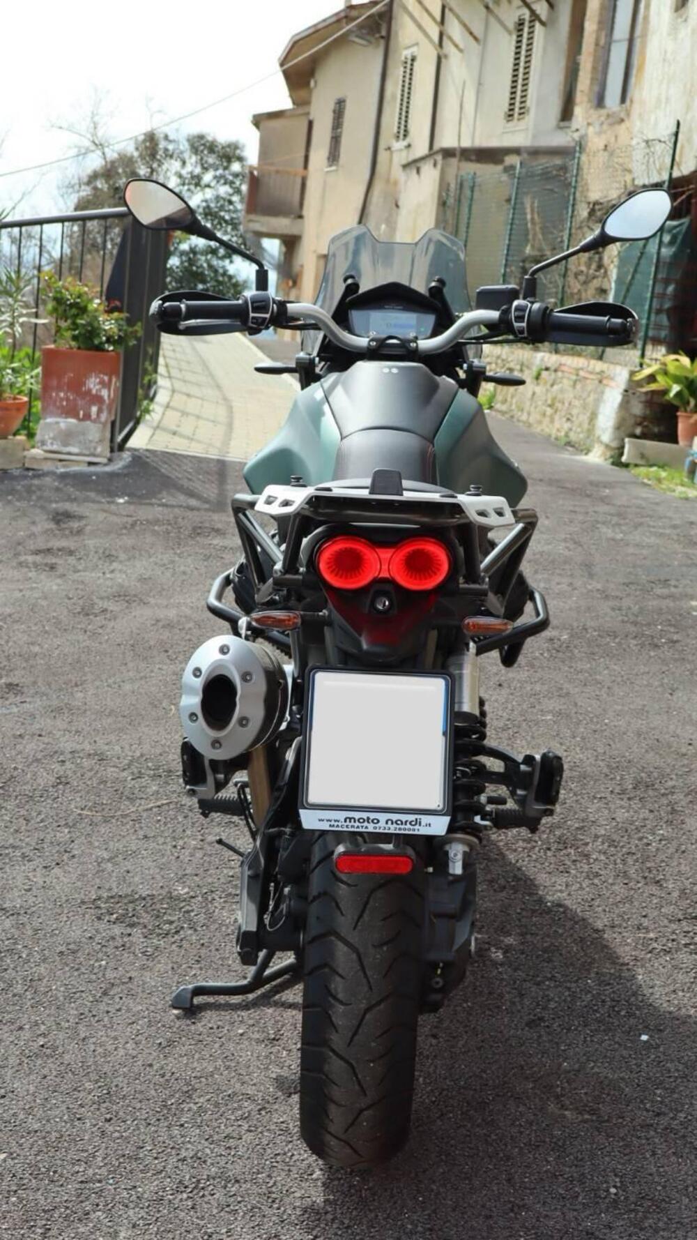 Moto Guzzi V85 TT (2024 - 26) (4)