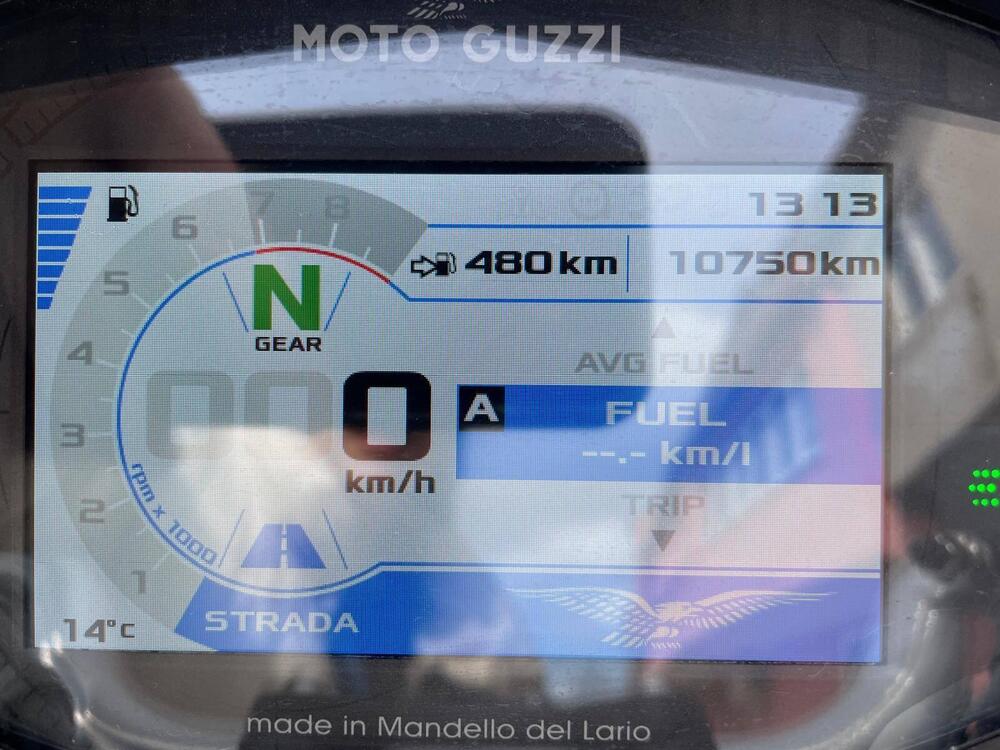 Moto Guzzi V85 TT (2024 - 26) (5)