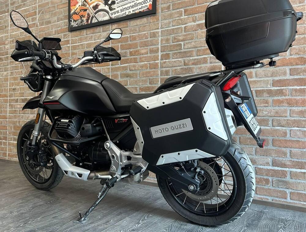 Moto Guzzi V85 TT (2021 - 23) (15)