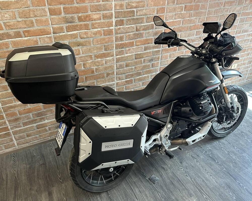 Moto Guzzi V85 TT (2021 - 23) (14)