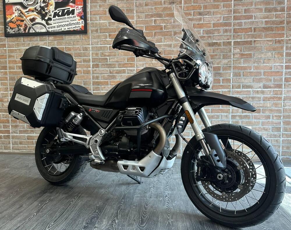 Moto Guzzi V85 TT (2021 - 23) (3)