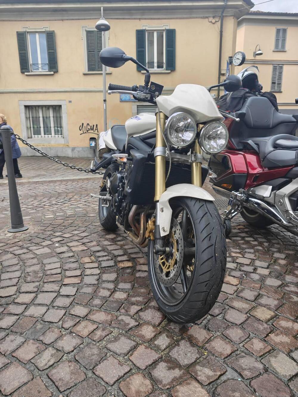 Triumph Street Triple (2007 - 12) (6)