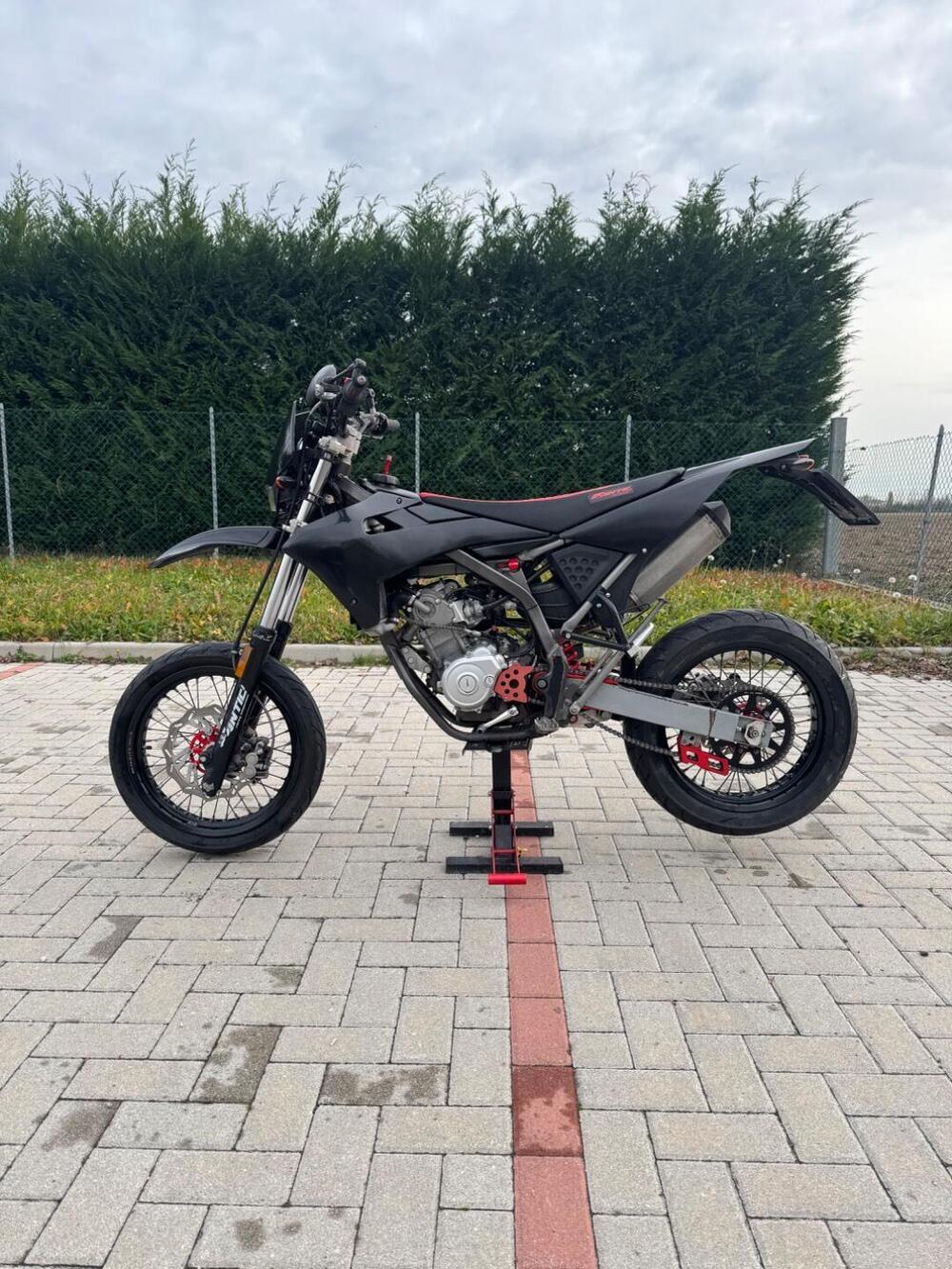 Fantic Motor Motard 125 M Performance 4t (2017) (2)