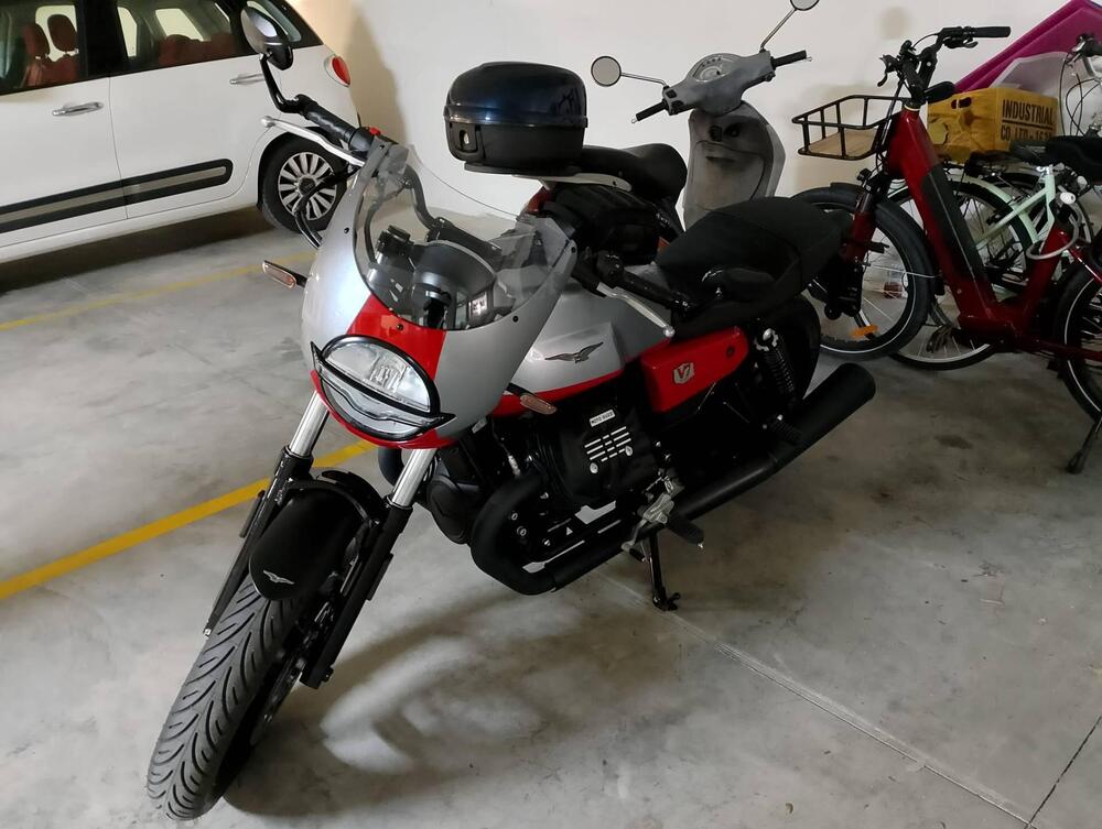 Moto Guzzi V7 Stone Corsa (2023 - 25)