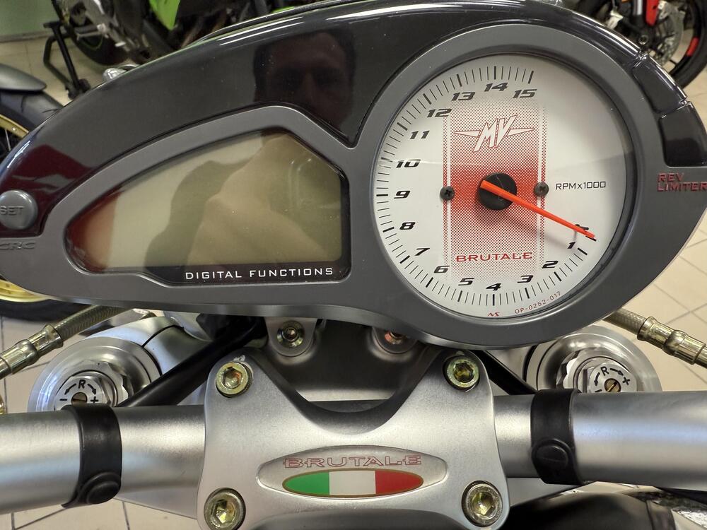 MV Agusta Brutale 910 R (2006 - 11) (17)