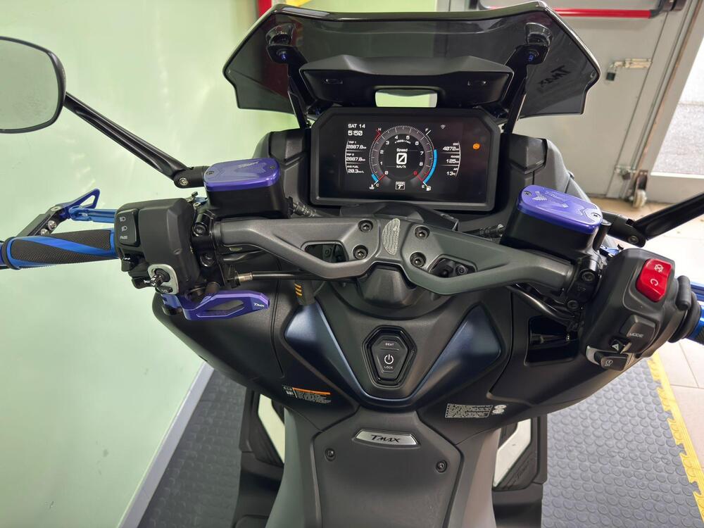 Yamaha T-Max 560 (2022 - 24) (6)
