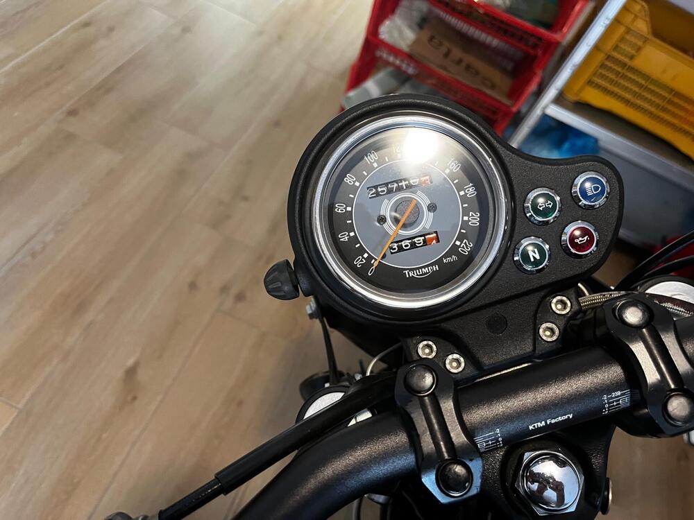 Triumph Bonneville T100 (2008 - 16) (5)