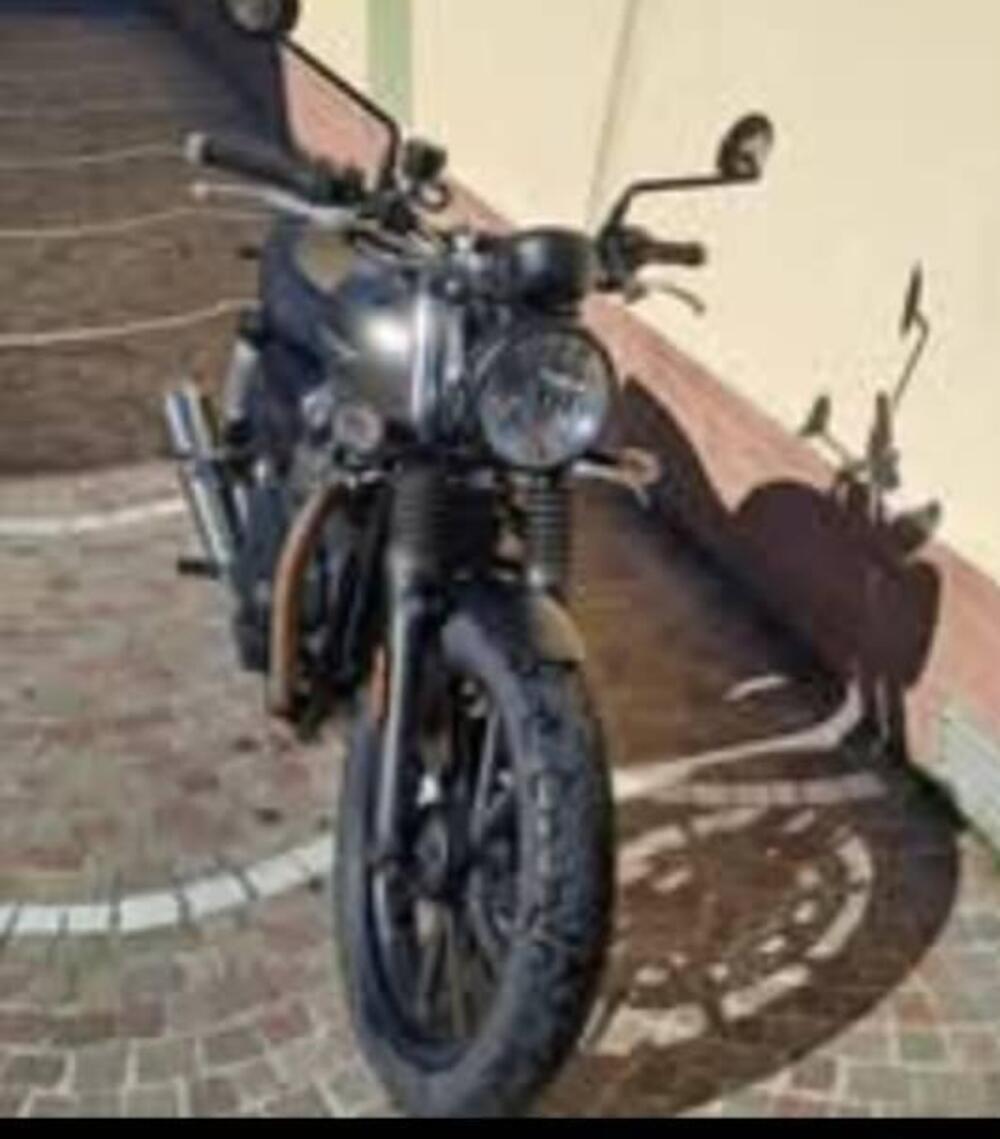 Triumph Street Twin 900 (2021 - 22)