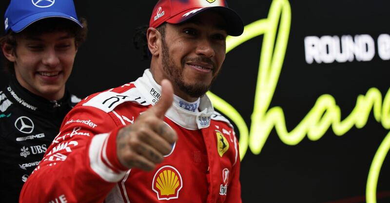 F1. Finalmente il podio con Ferrari, Hamilton esulta a Shanghai: "Questo momento significa tutto, ora la vittoria &egrave; pi&ugrave; vicina che mai"
