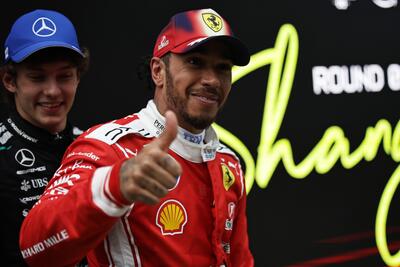 F1. Finalmente il podio con Ferrari, Hamilton esulta a Shanghai: "Questo momento significa tutto, ora la vittoria &egrave; pi&ugrave; vicina che mai"