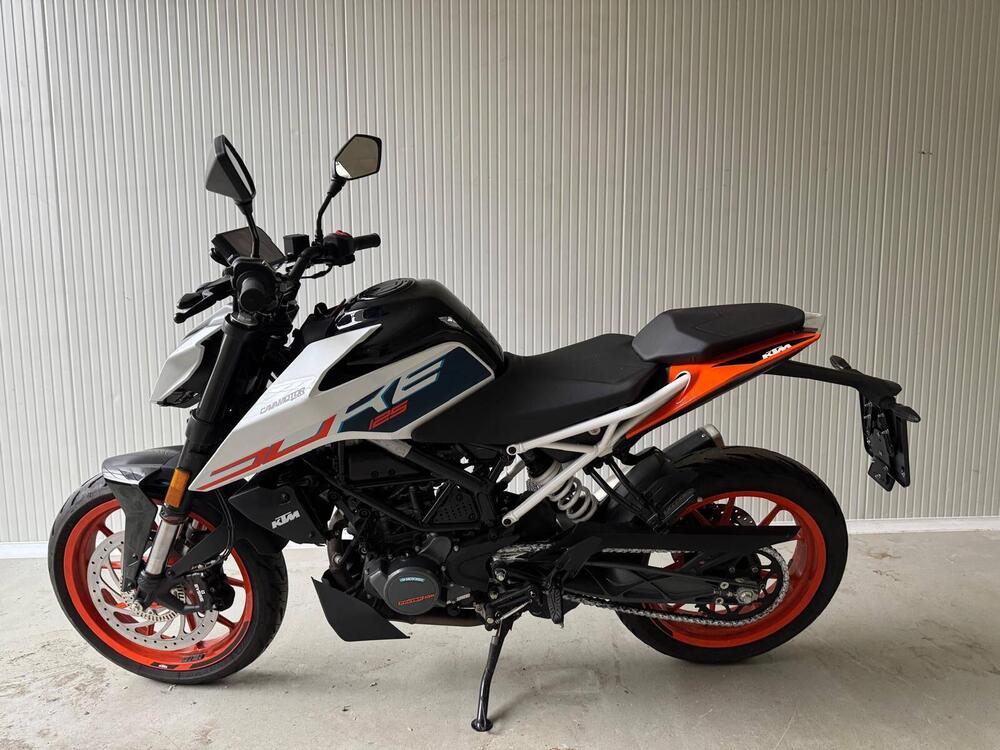 KTM 125 Duke (2021 - 23) (2)