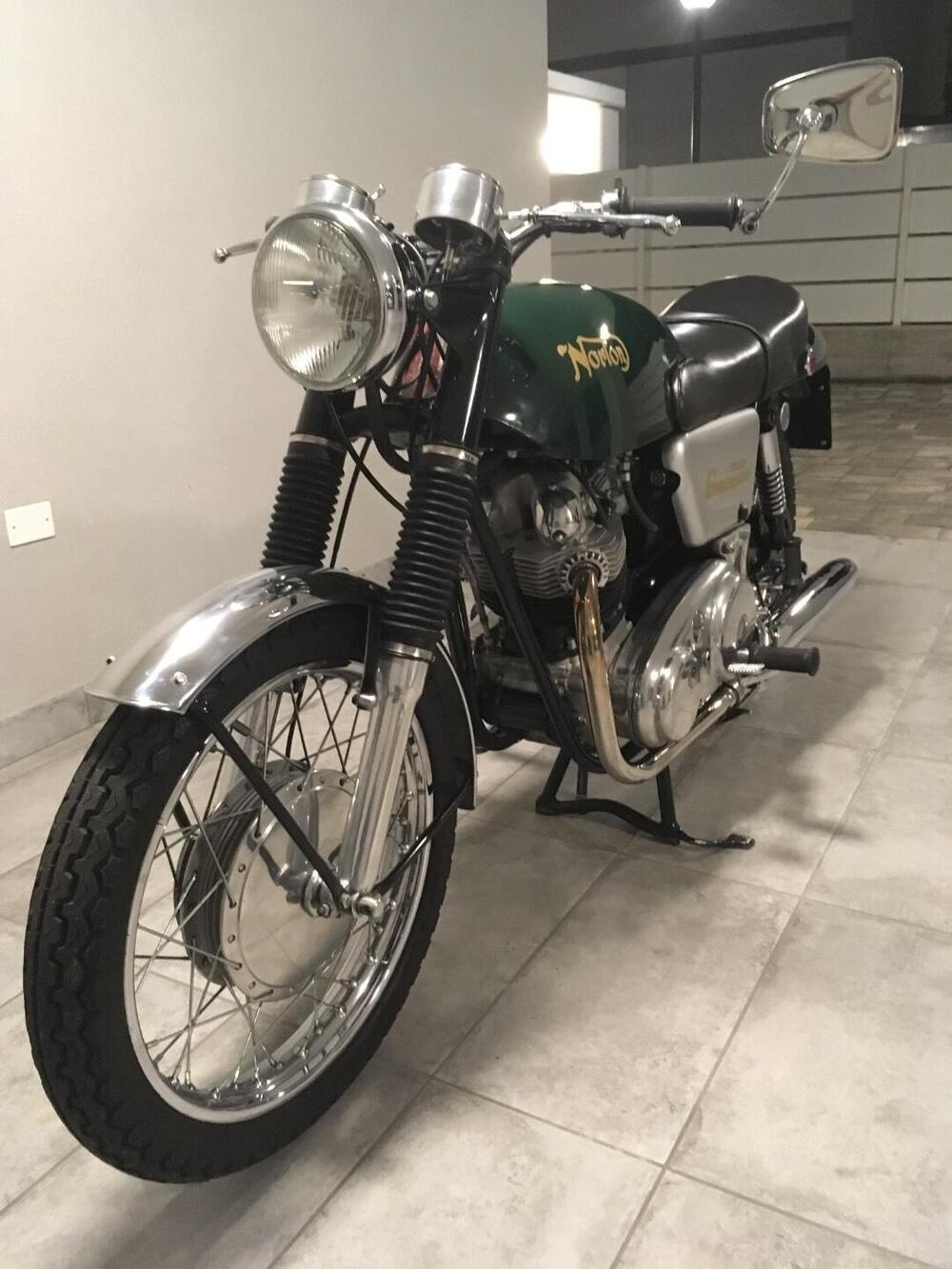 Norton Commando 750 Fast-back (5)