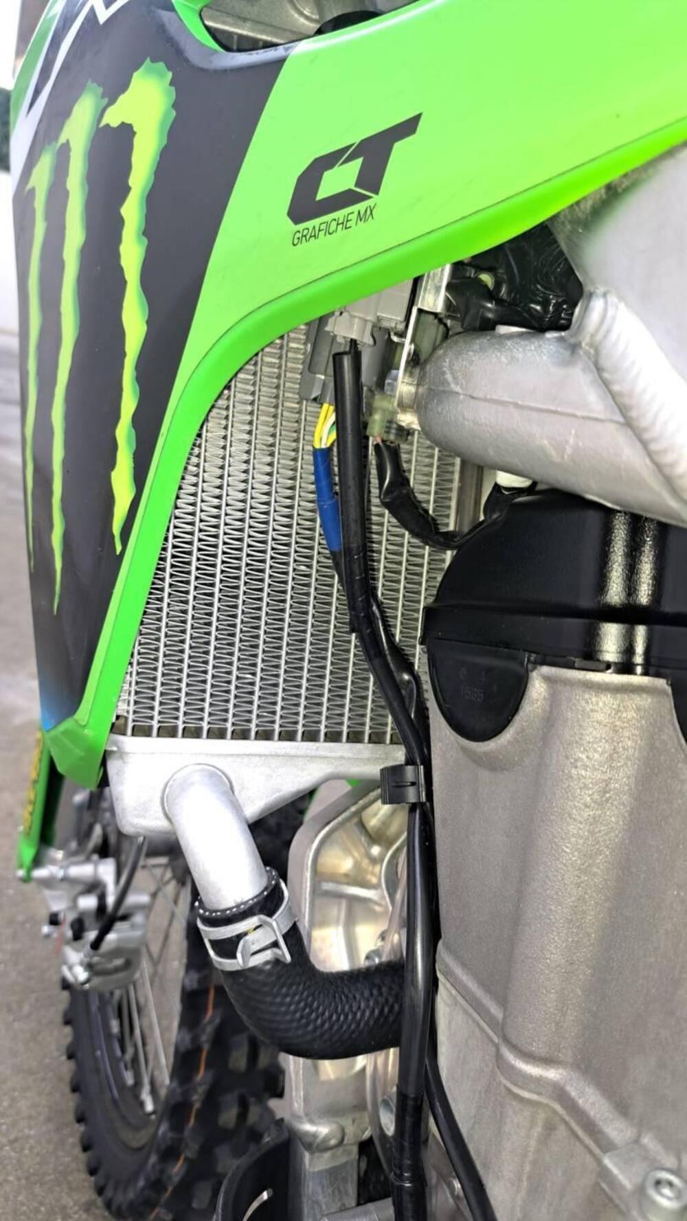 Kawasaki KX 450 (2025) (13)