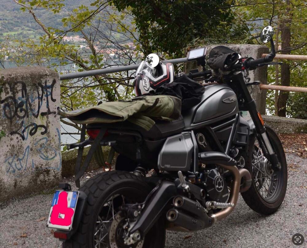 Ducati Scrambler 800 Night Shift (2021 - 22)