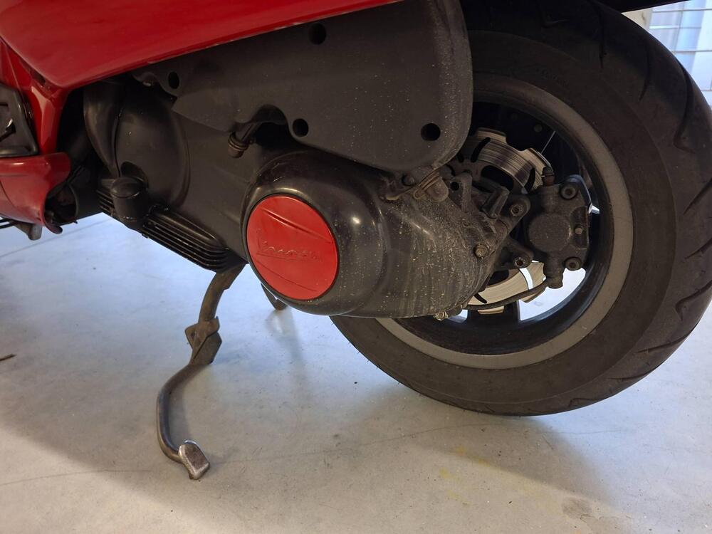 Vespa Granturismo 200 L (5)