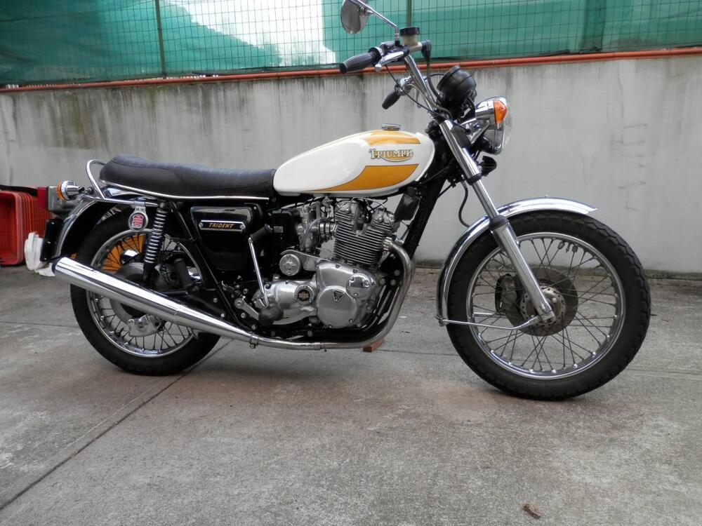 Triumph T 160 Trident