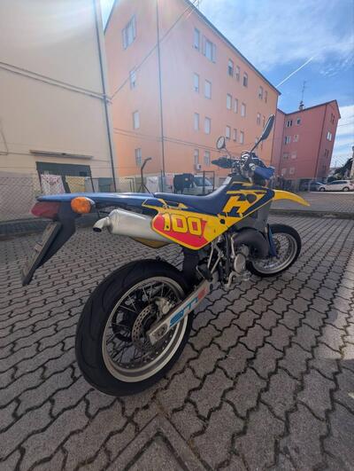 Husqvarna SM 125 S (2002 - 04) usata