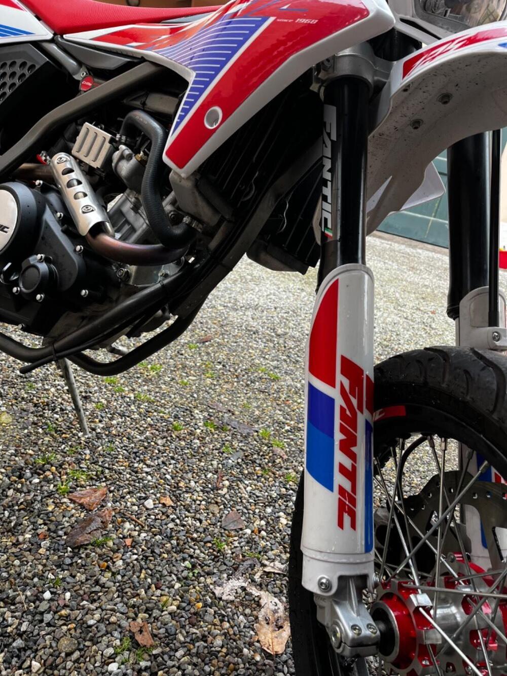 Fantic Motor Motard 125 Performance 4t (2020) (9)