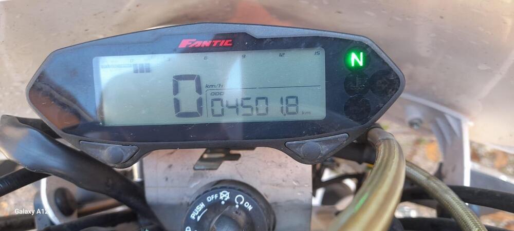 Fantic Motor Motard 125 Performance 4t (2020) (14)