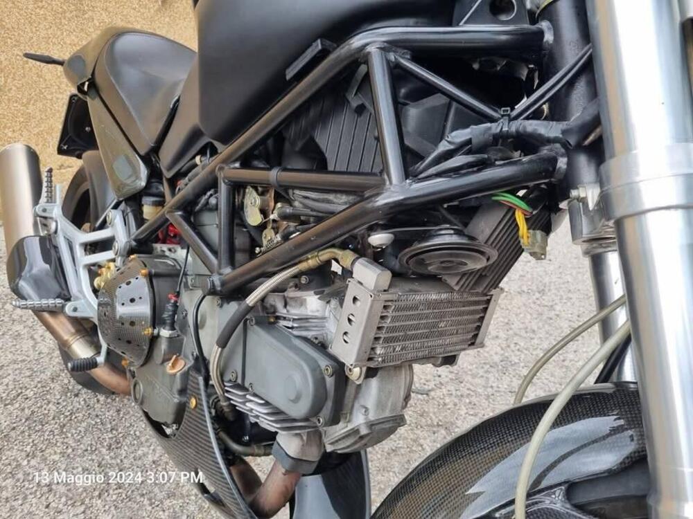 Ducati Monster 900 I.E. (1999 - 02) (15)