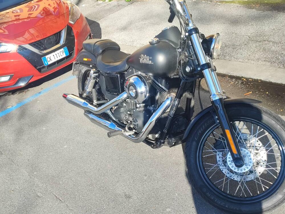 Harley-Davidson 1690 Street Bob (2017) - FXDB (2)