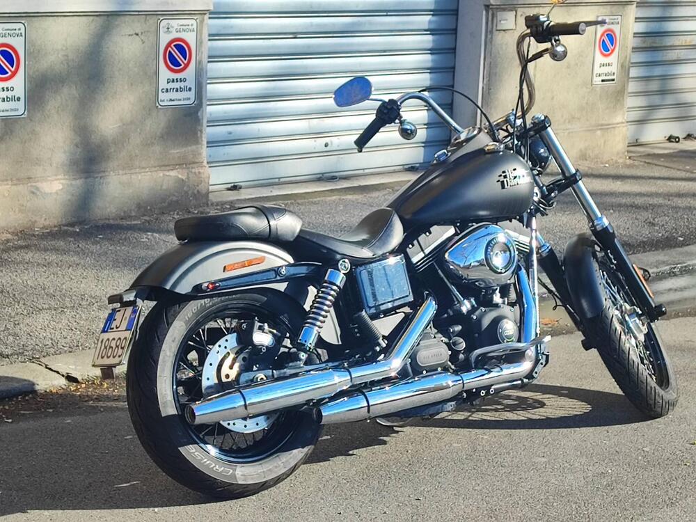 Harley-Davidson 1690 Street Bob (2017) - FXDB (3)