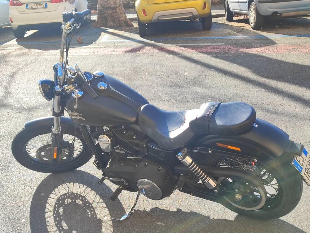 Harley-Davidson 1690 Street Bob (2017) - FXDB (4)