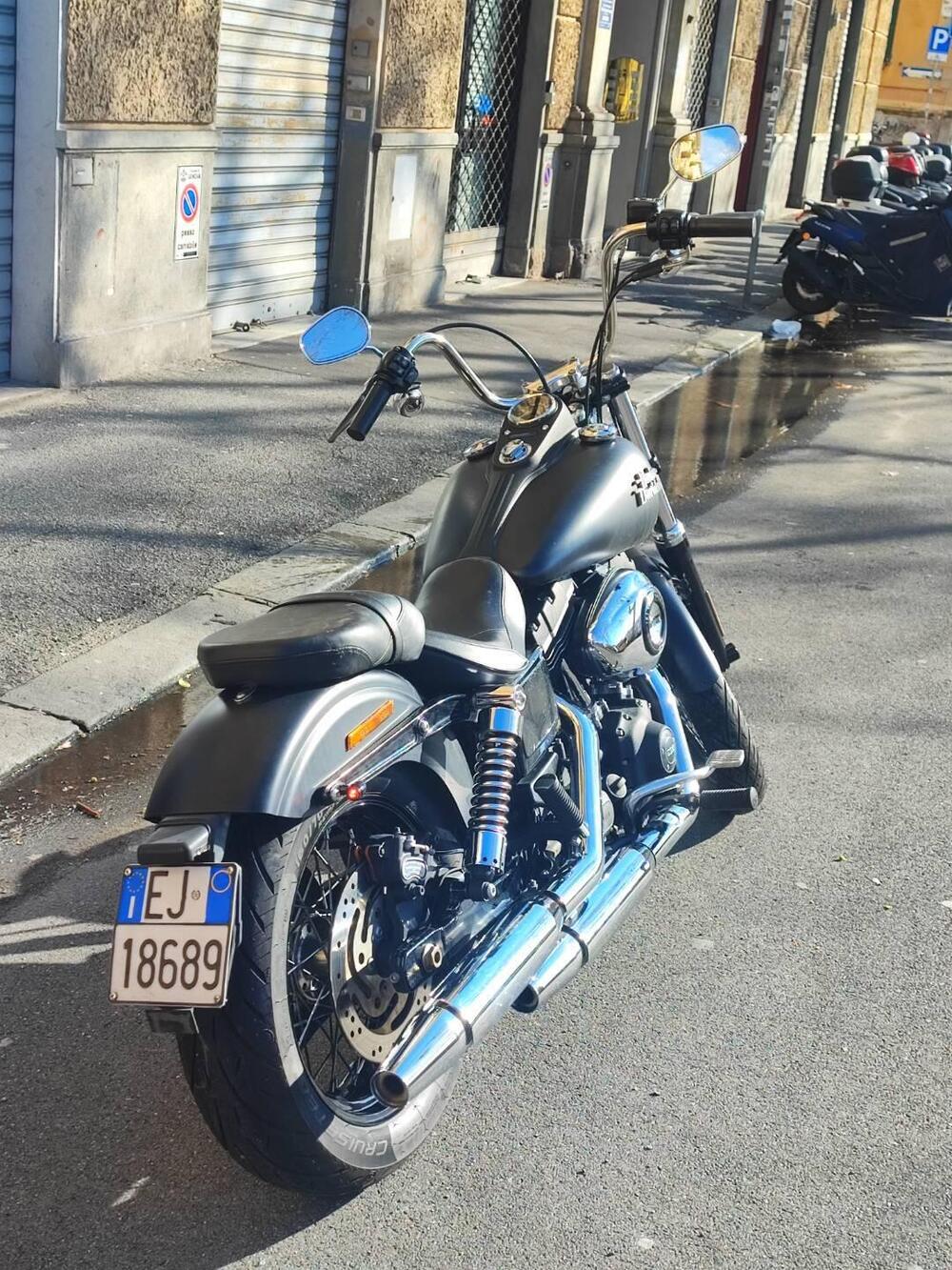 Harley-Davidson 1690 Street Bob (2017) - FXDB (5)