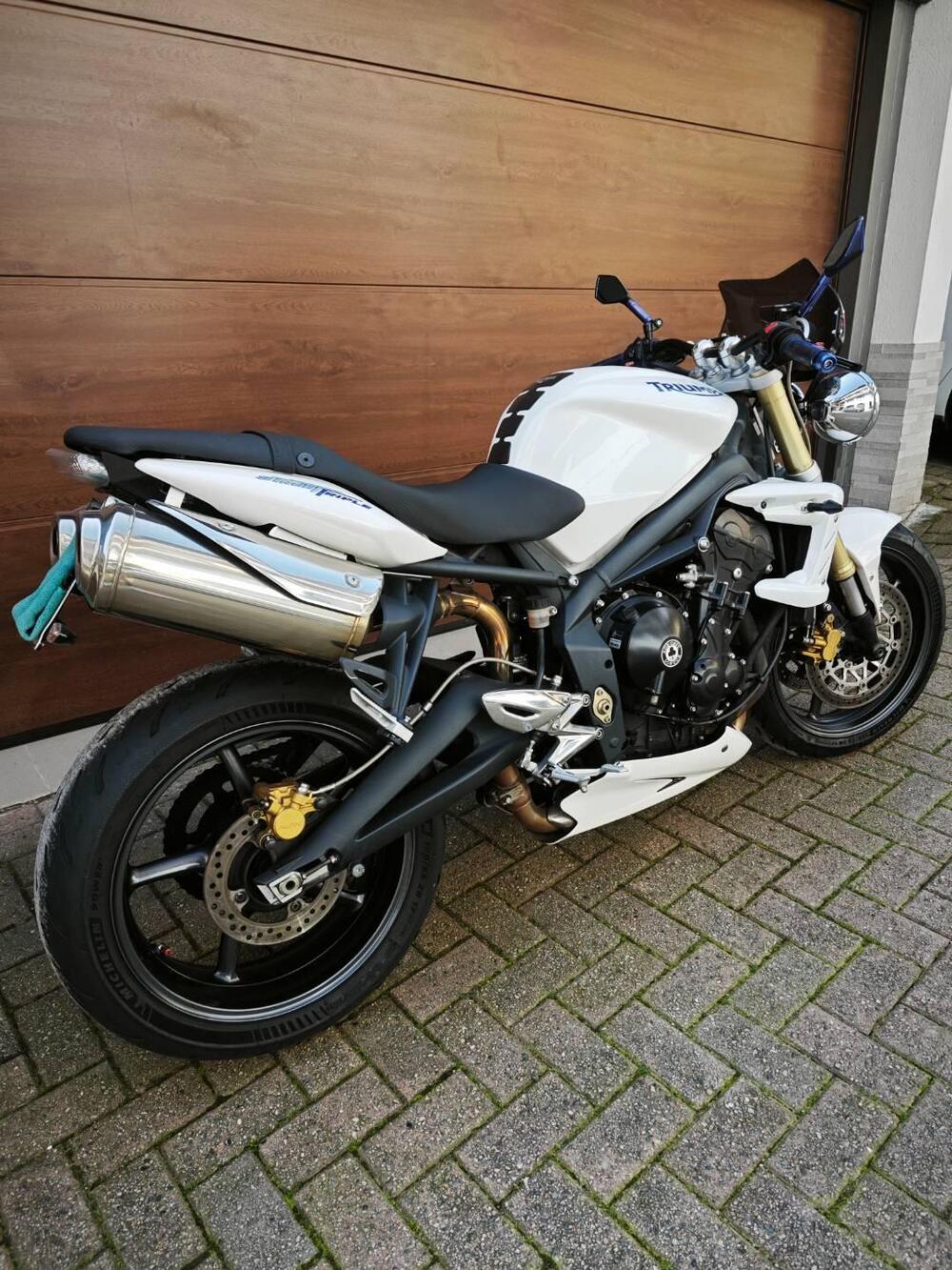 Triumph Street Triple (2007 - 12) (2)
