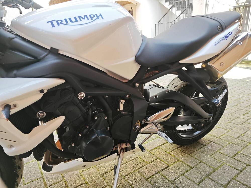 Triumph Street Triple (2007 - 12) (4)