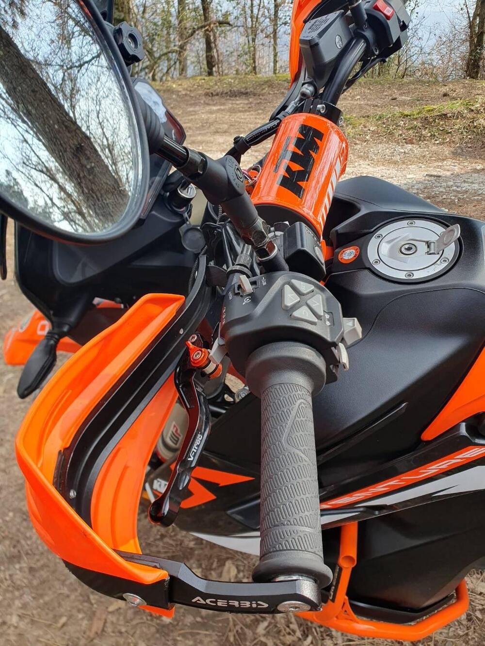 KTM 890 Adventure R (2022) (10)