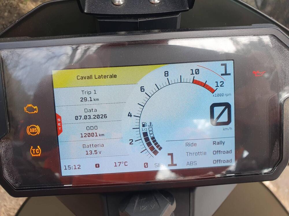 KTM 890 Adventure R (2022) (13)