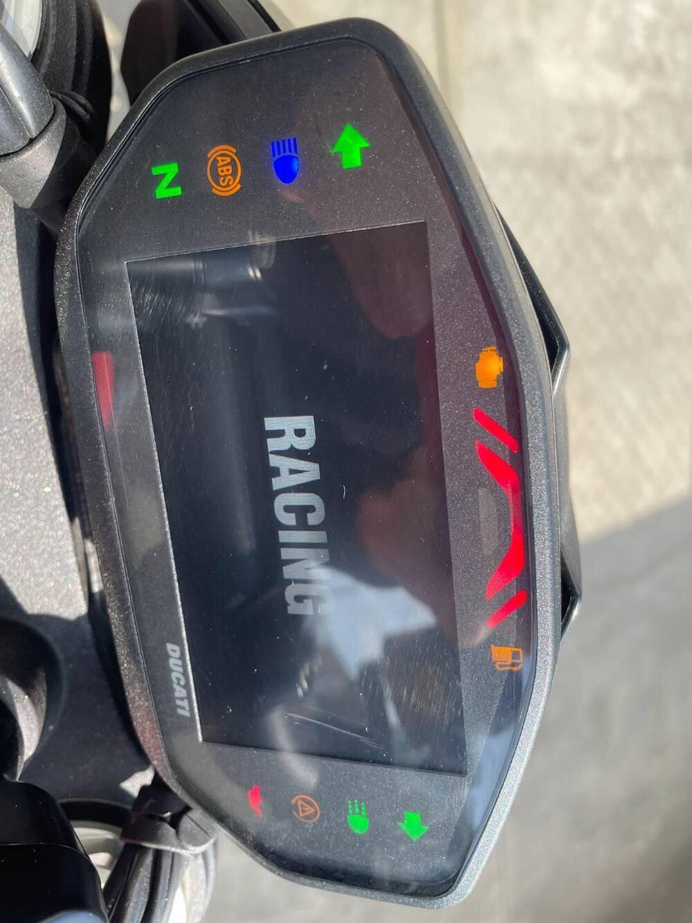 Ducati Hypermotard 950 RVE (2020) (9)