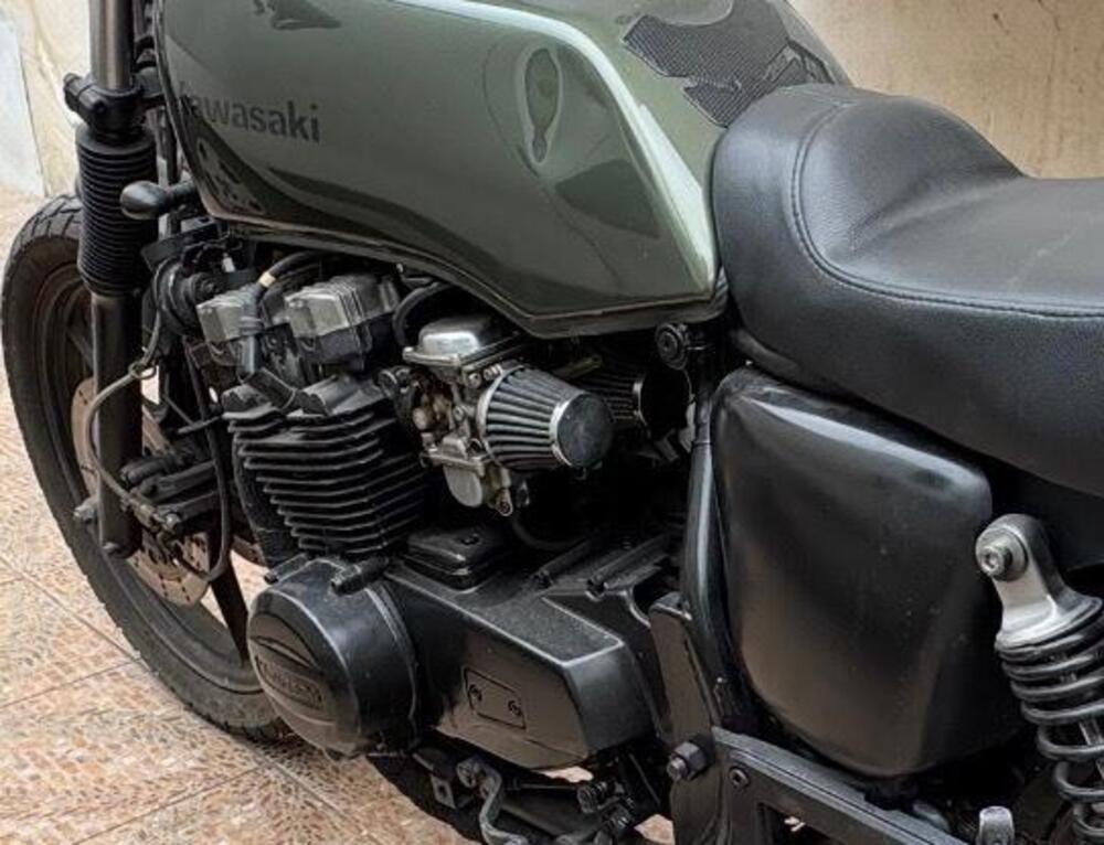 Kawasaki Zr400A  (4)